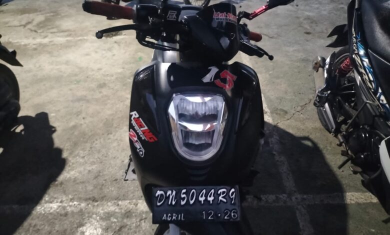 Belok Mendadak Dua Sepeda Motor di Batui Terlibat Tabrakan