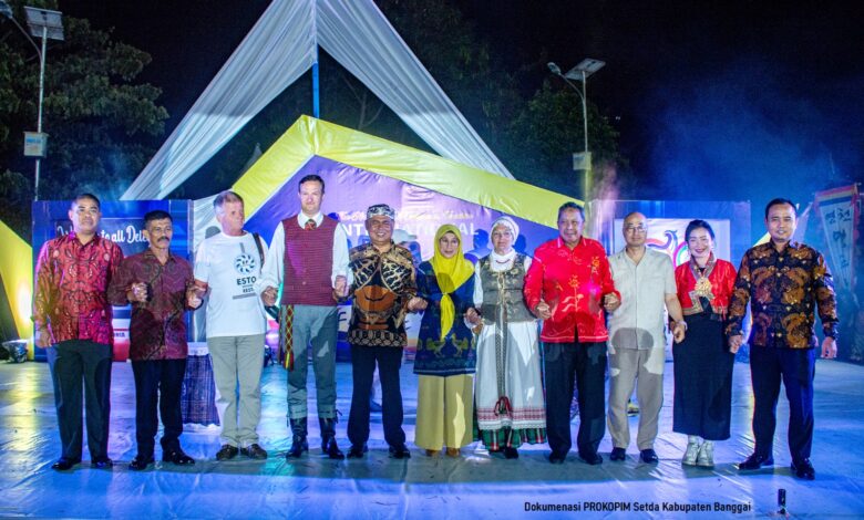 Sekab Banggai Tutup International Teluk Lalong Festival 2023