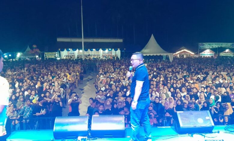 Gabungan TNI-Polri Sukses Amankan Penutupan Nuhon Expo di HUT ke-19 Tahun Kecamatan Nuhon