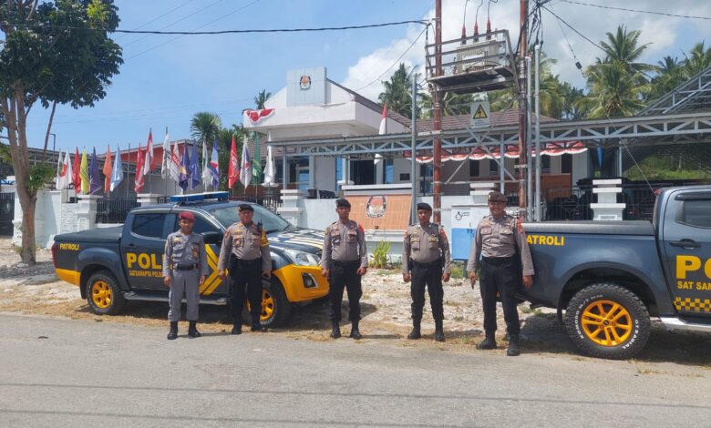 Polisi Rutin Patroli Sambang ke Kantor KPU Banggai