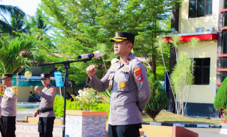Kabag Ops Kompol Esti Prasetio Hadi Pimpin Apel Pagi Perdana di Polres Banggai