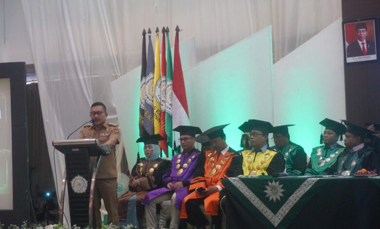 Hadiri Wisuda Angkatan ke-XXI Unismuh Luwuk, Bupati Banggai Ajak Para Sarjana Ciptakan Lapangan Pekerjaan